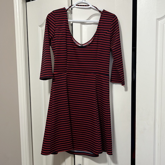 Dress - Picture 2 of 2